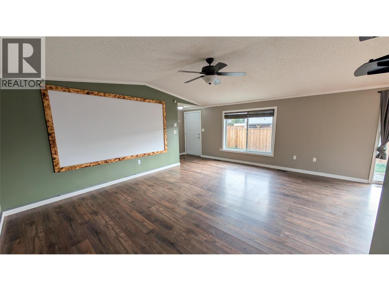 4811 Crescentwood Drive, Edgewater, British Columbia  V0A 1E0 - Photo 11 - 10402139
