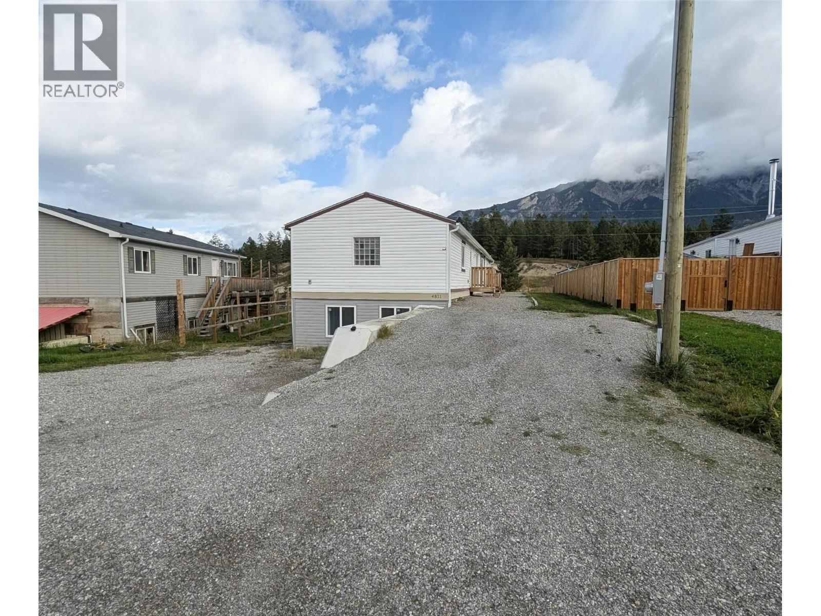 4811 Crescentwood Drive, Edgewater, British Columbia  V0A 1E0 - Photo 44 - 10402139