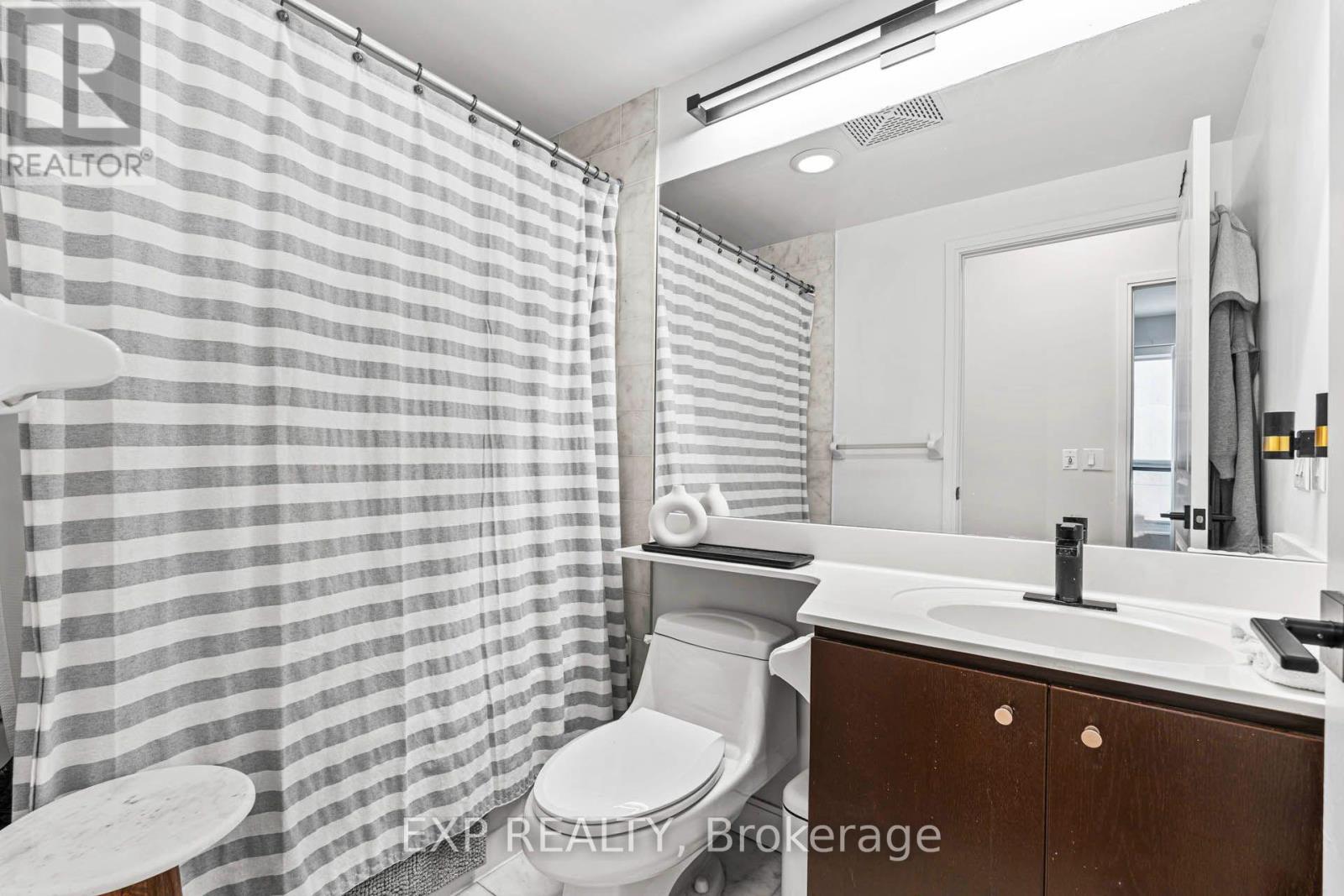 604 - 38 The Esplanade Avenue, Toronto, Ontario  M5E 1A5 - Photo 18 - C13837632
