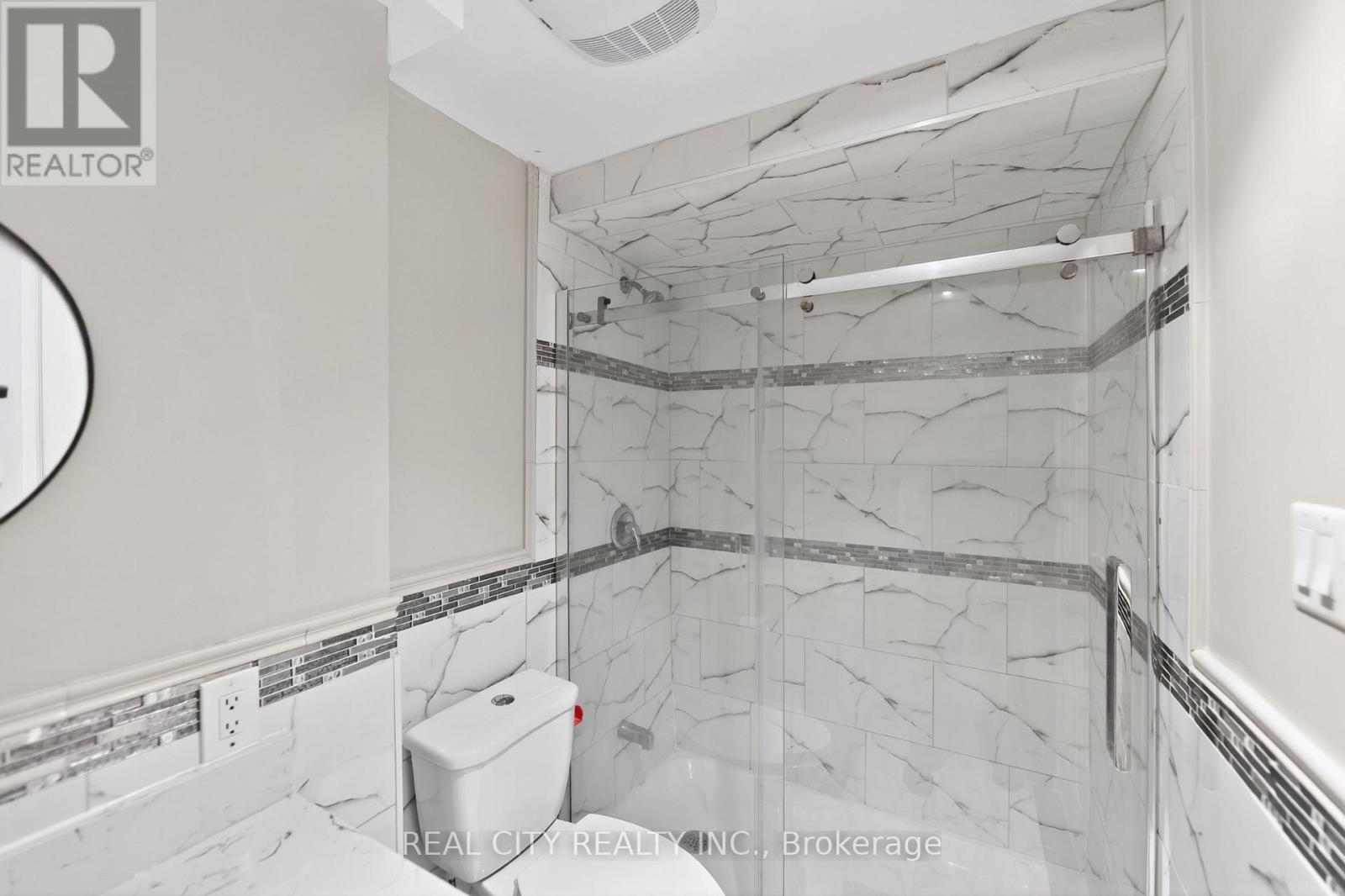 Basement Unit - 3385 Morningstar Drive, Mississauga, Ontario  L4T 1X6 - Photo 11 - W13837634