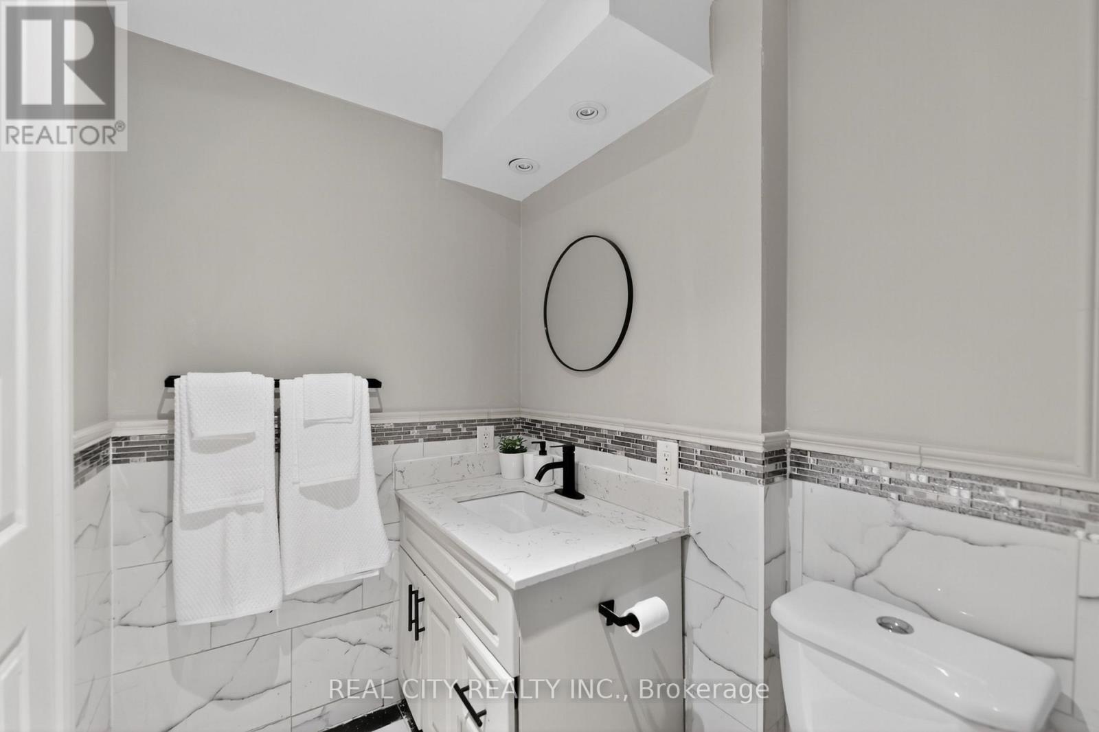 Basement Unit - 3385 Morningstar Drive, Mississauga, Ontario  L4T 1X6 - Photo 12 - W13837634