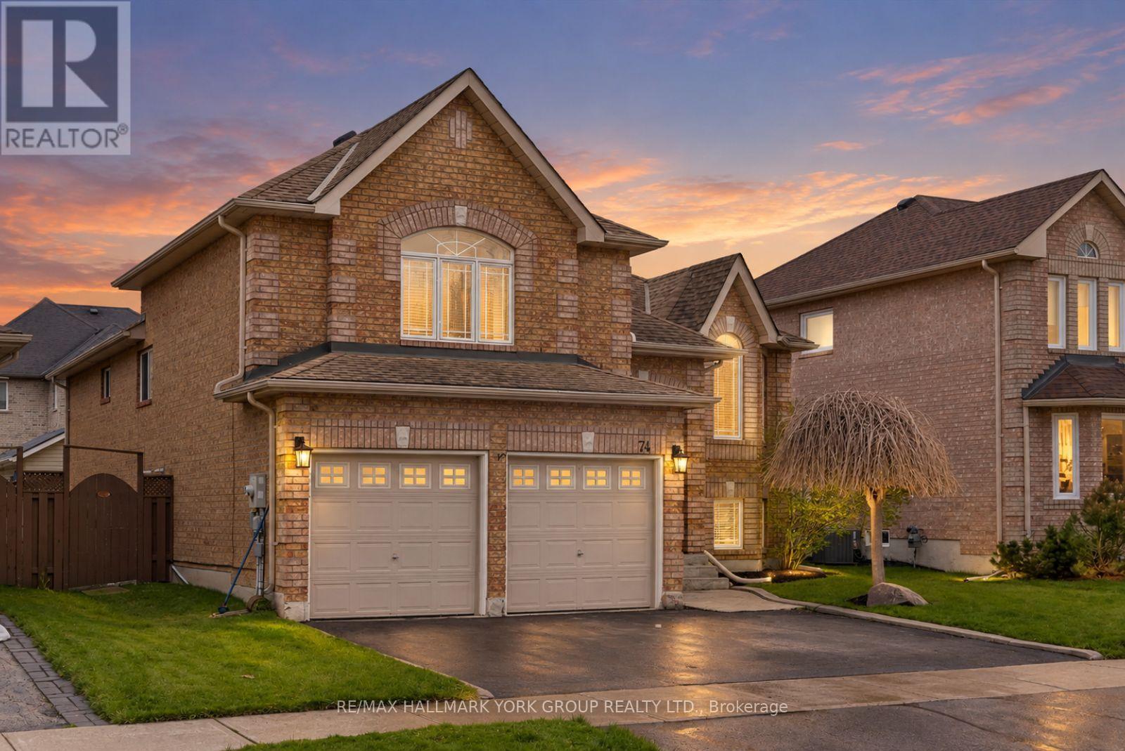 74 Wrendale Crescent, Georgina, Ontario  L4P 4C7 - Photo 2 - N13684260