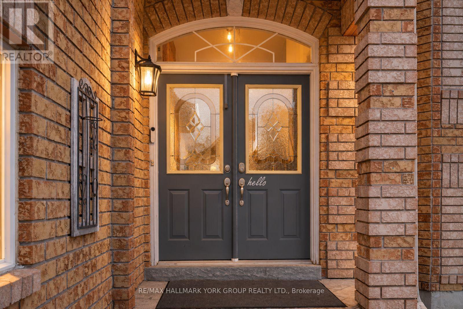 74 Wrendale Crescent, Georgina, Ontario  L4P 4C7 - Photo 4 - N13684260