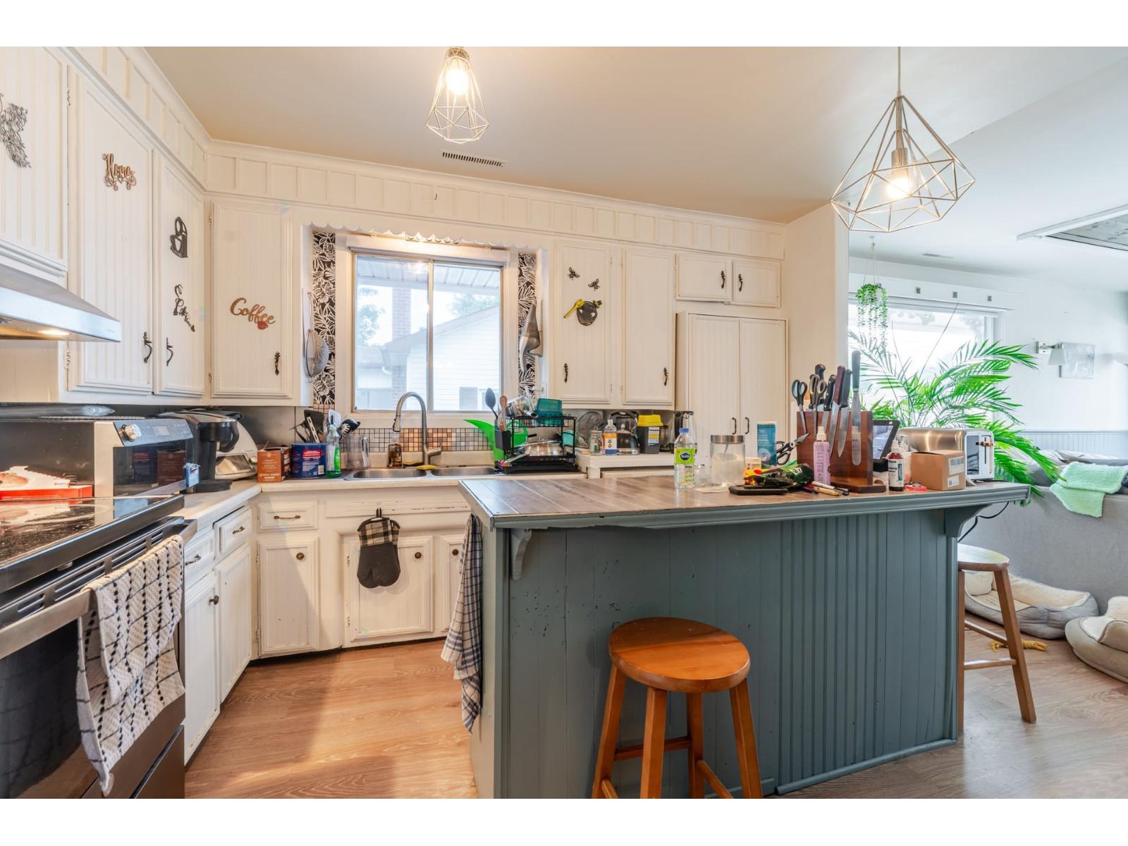 820 9e Avenue Thetford Mines Quebec Canada G6G2C4 3