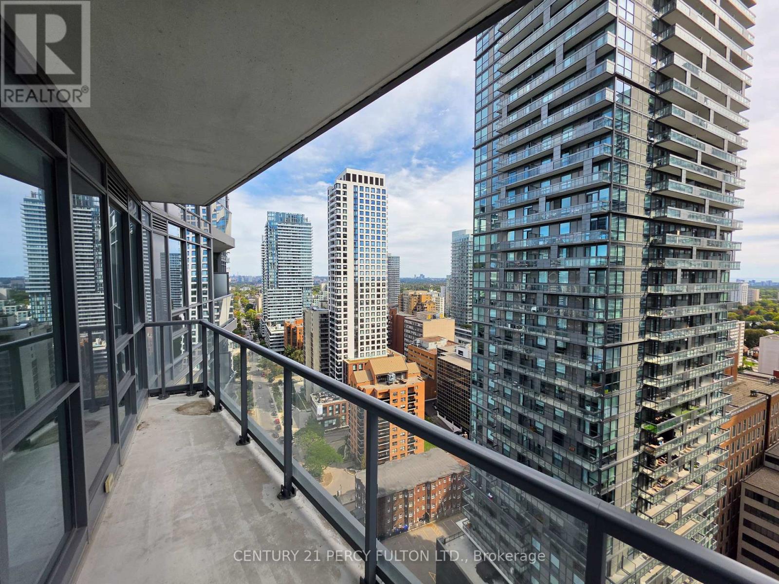 2402 - 30 ROEHAMPTON AVENUE, Toronto, Ontario