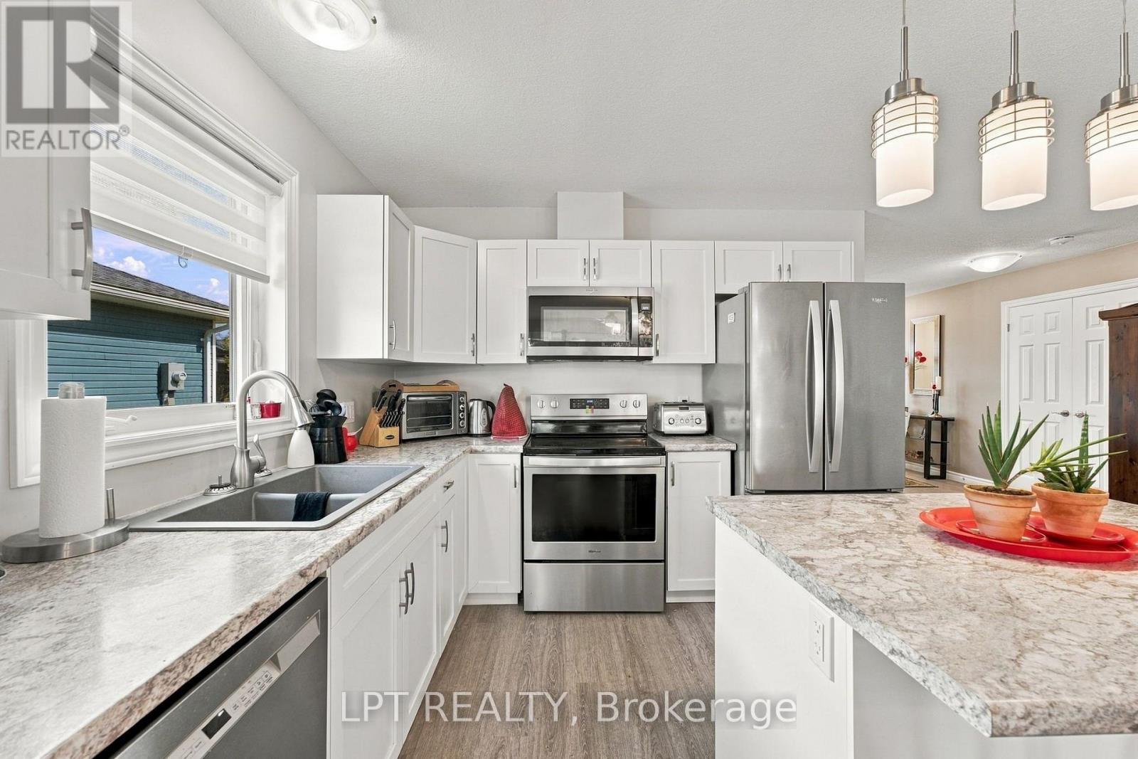 102 Huron Heights Drive, Ashfield-Colborne-Wawanosh, Ontario  N7A 0C6 - Photo 15 - X13775666