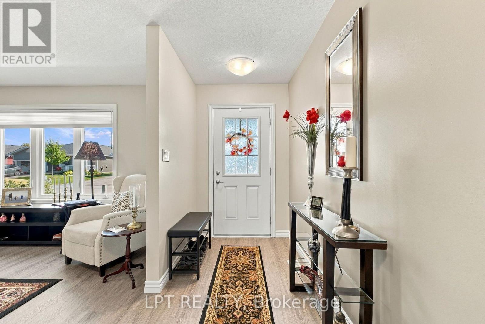 102 Huron Heights Drive, Ashfield-Colborne-Wawanosh, Ontario  N7A 0C6 - Photo 8 - X13775666