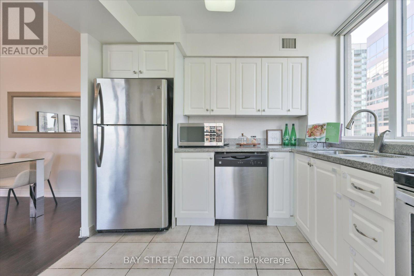 1210 - 260 Doris Avenue, Toronto, Ontario  M2N 6X9 - Photo 13 - C13837638