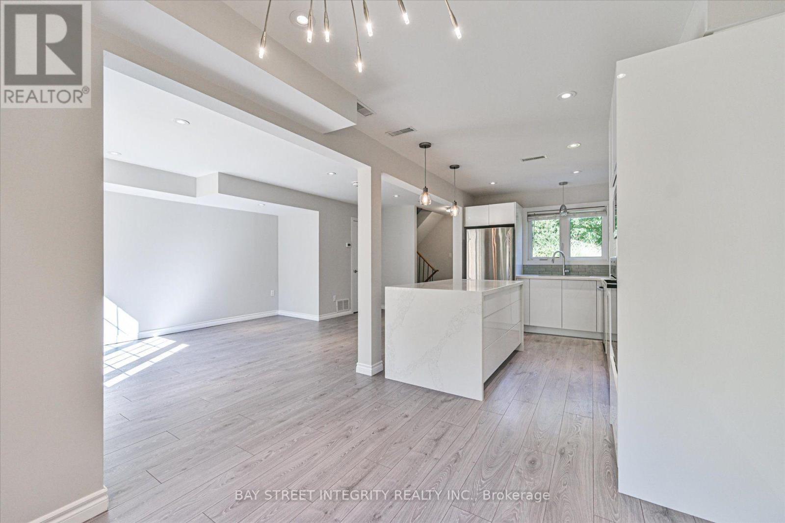 7 - 250 Erskine Avenue, Toronto, Ontario  M4P 1Z4 - Photo 14 - C13837666