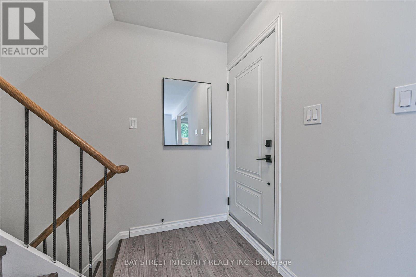 7 - 250 Erskine Avenue, Toronto, Ontario  M4P 1Z4 - Photo 5 - C13837666