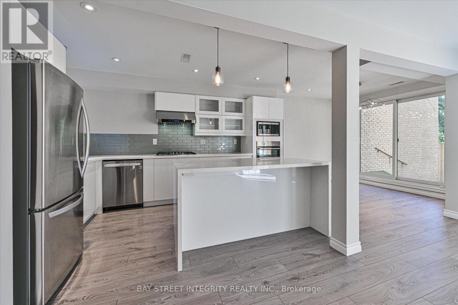7 - 250 Erskine Avenue, Toronto, Ontario  M4P 1Z4 - Photo 9 - C13837666