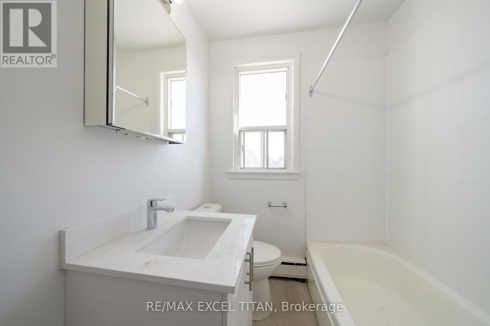 7 - 1201 Cedar Street, Oshawa (Lakeview), Ontario  L1J 3P1 - Photo 8 - E13837644