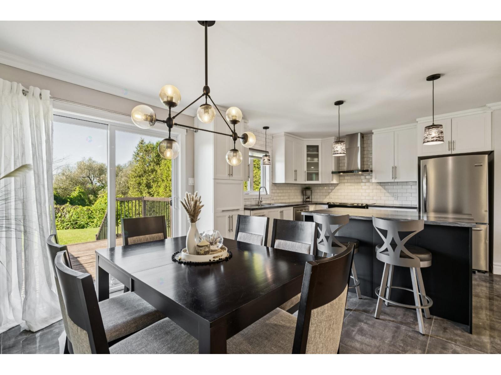 22-24 Rue Brière Beauharnois Quebec Canada J6N3B4 5