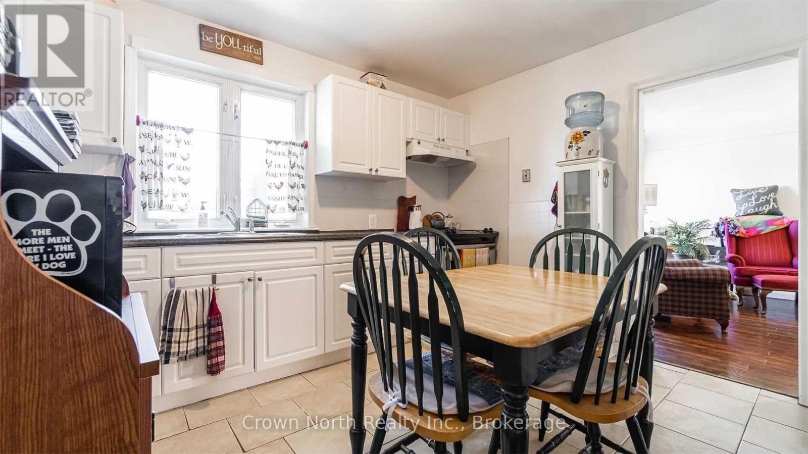 196 Blucher Street, Kitchener, Ontario  N2H 5V7 - Photo 12 - X13837674