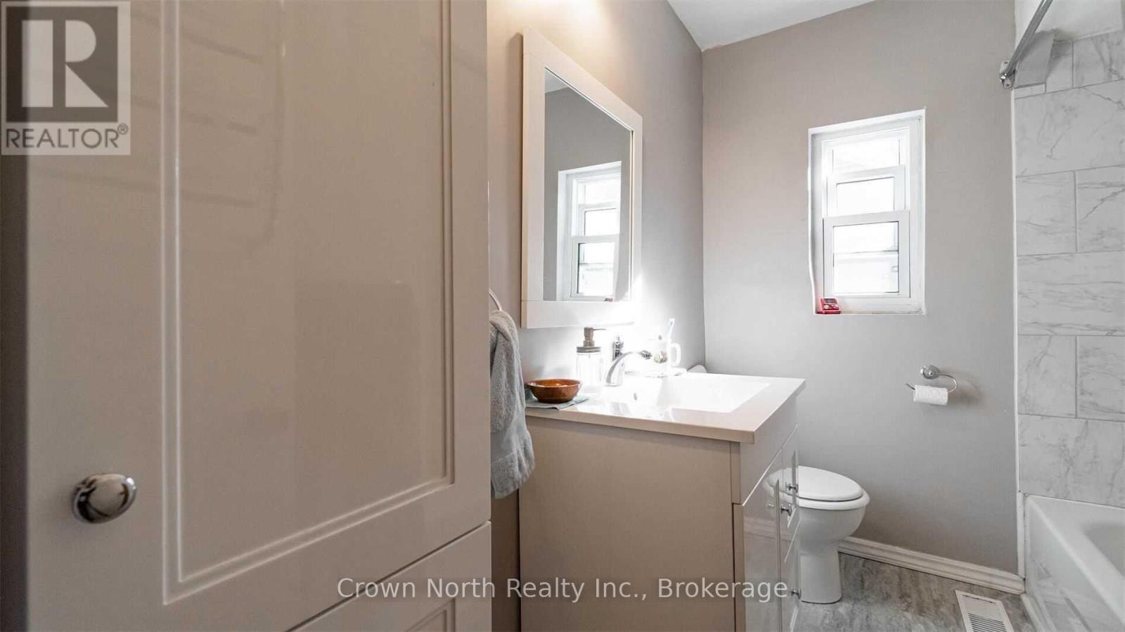 196 Blucher Street, Kitchener, Ontario  N2H 5V7 - Photo 18 - X13837674