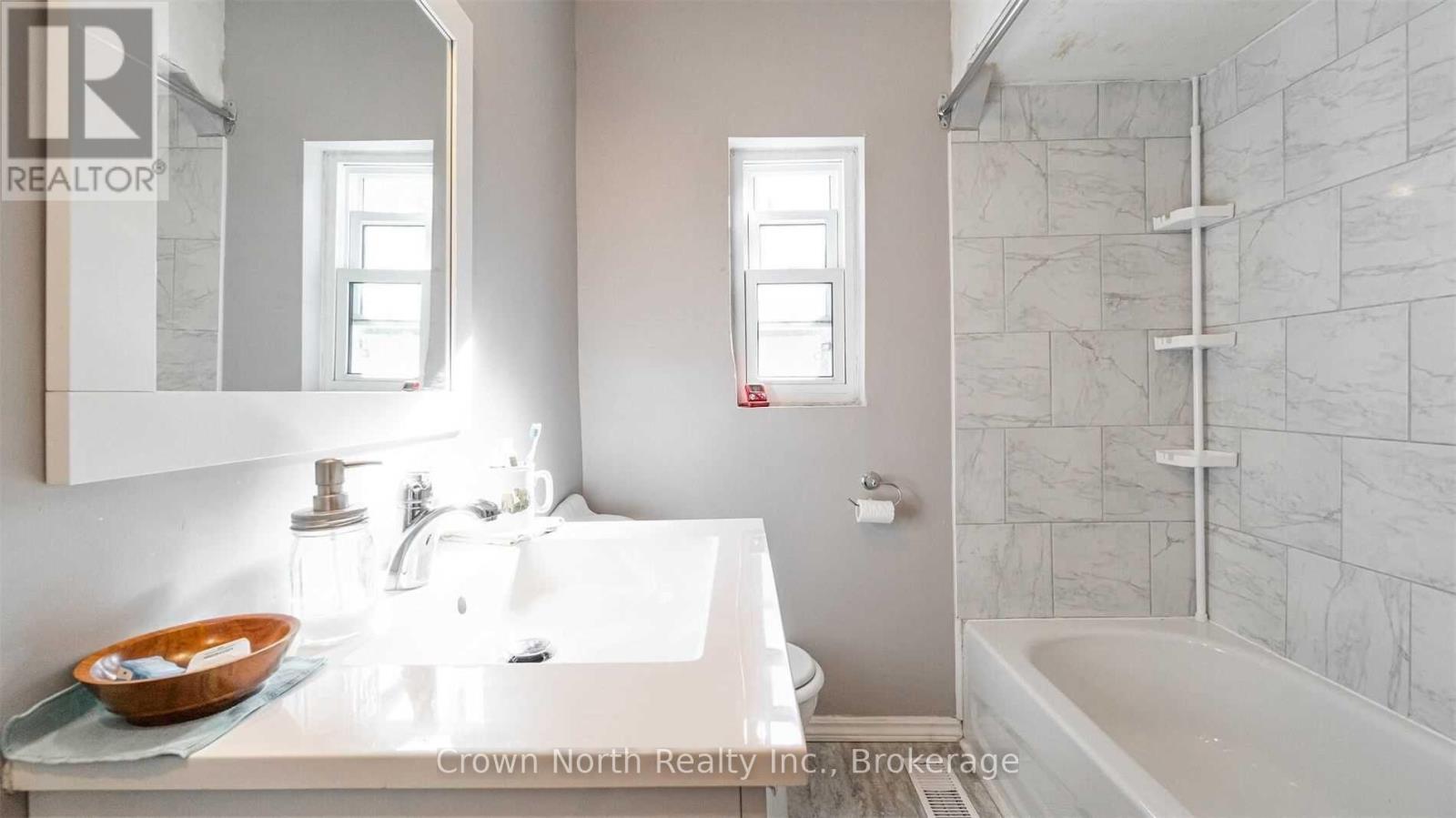 196 Blucher Street, Kitchener, Ontario  N2H 5V7 - Photo 19 - X13837674