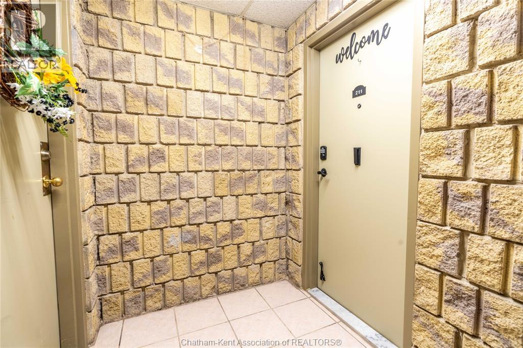 140 Park Avenue East Unit# 211, Chatham, Ontario  N7M 3V6 - Photo 2 - 26023845