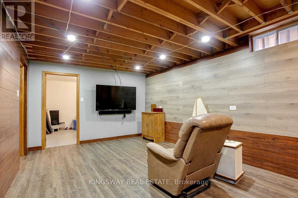 407 Glenashton Drive, Oakville, Ontario  L6H 4V7 - Photo 33 - W13837682