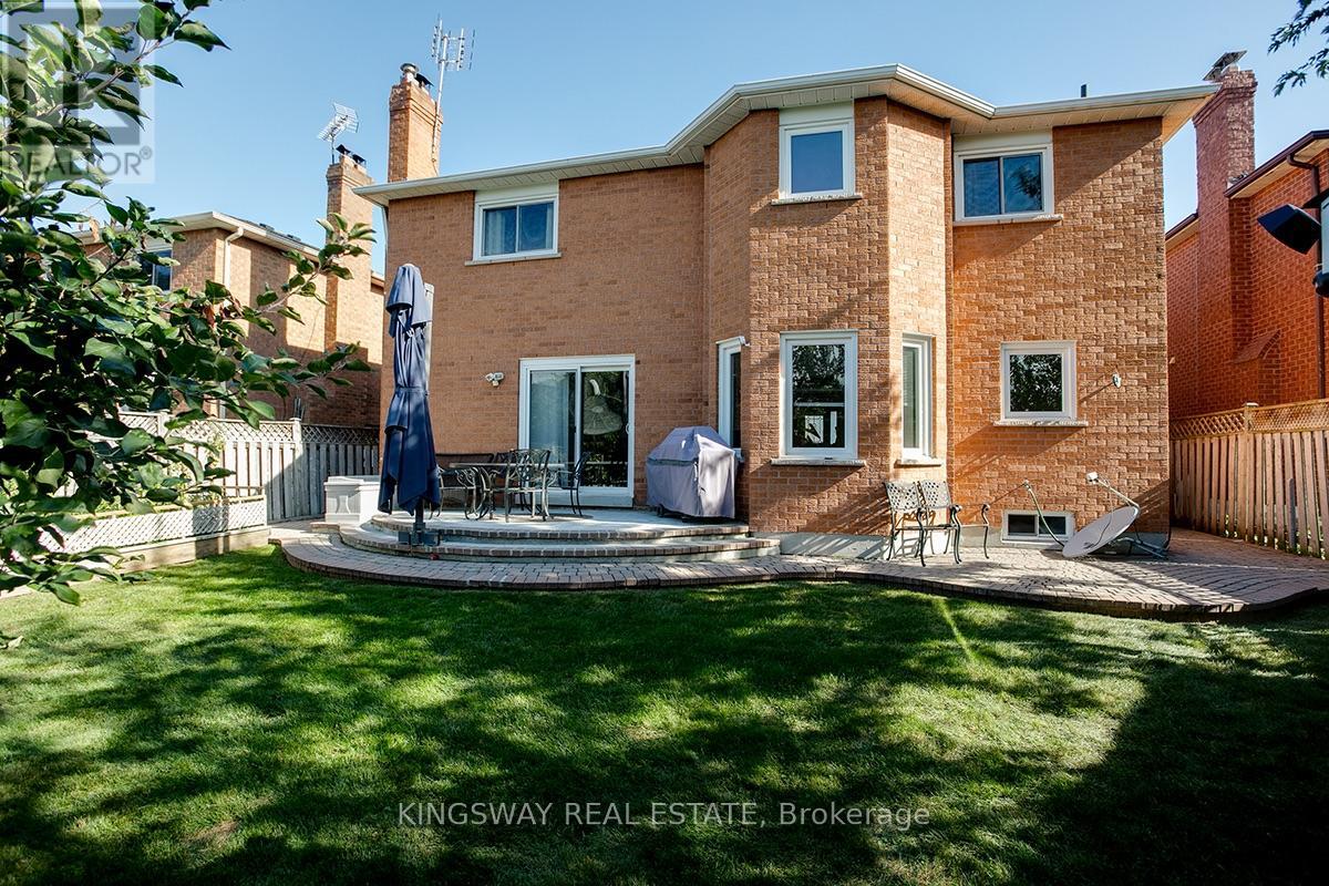 407 Glenashton Drive, Oakville, Ontario  L6H 4V7 - Photo 38 - W13837682