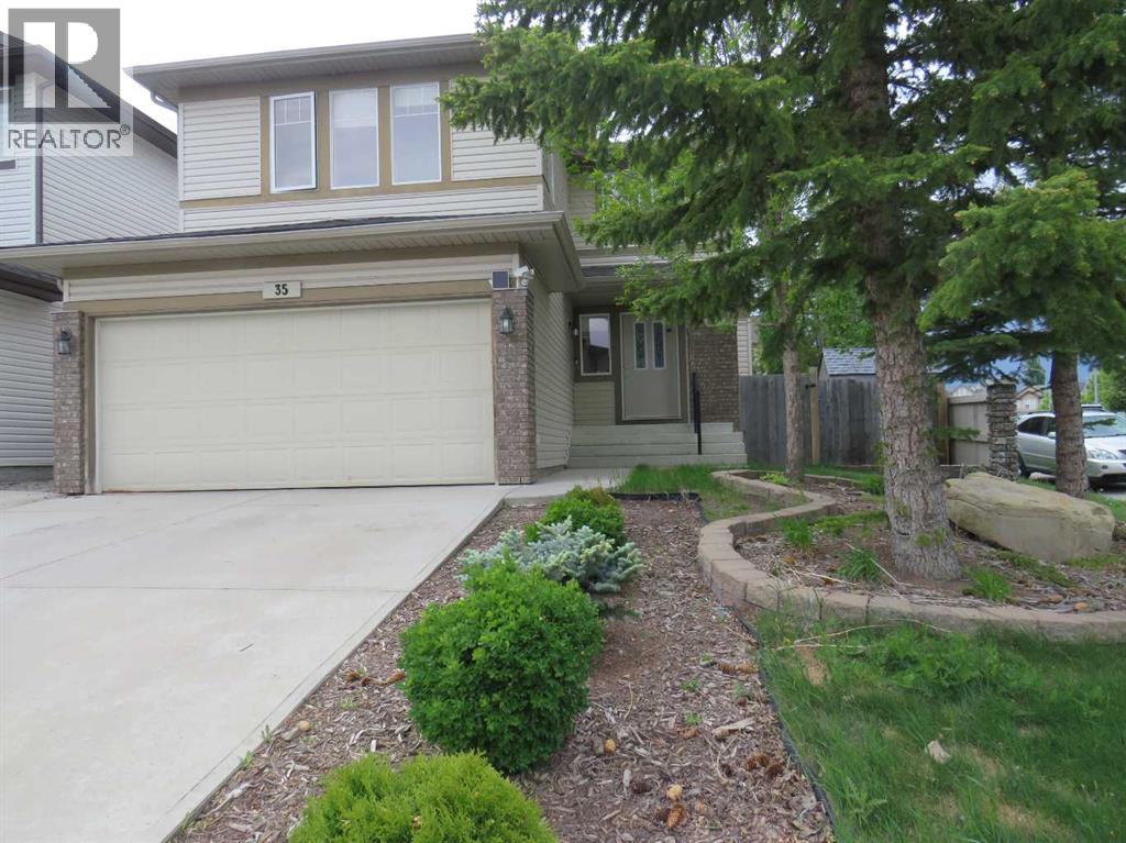 35 Panamount View NW, Calgary, Alberta
