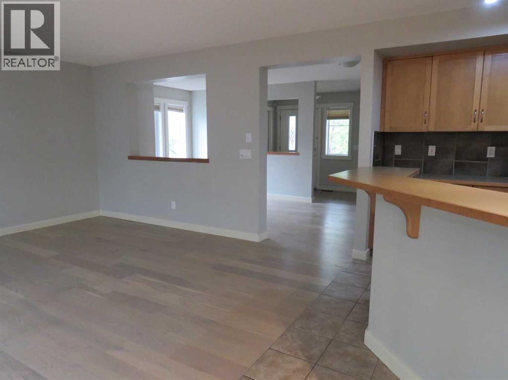 35 Panamount View NW, Calgary, Alberta  T3K 0A6 - Photo 23 - A2322426
