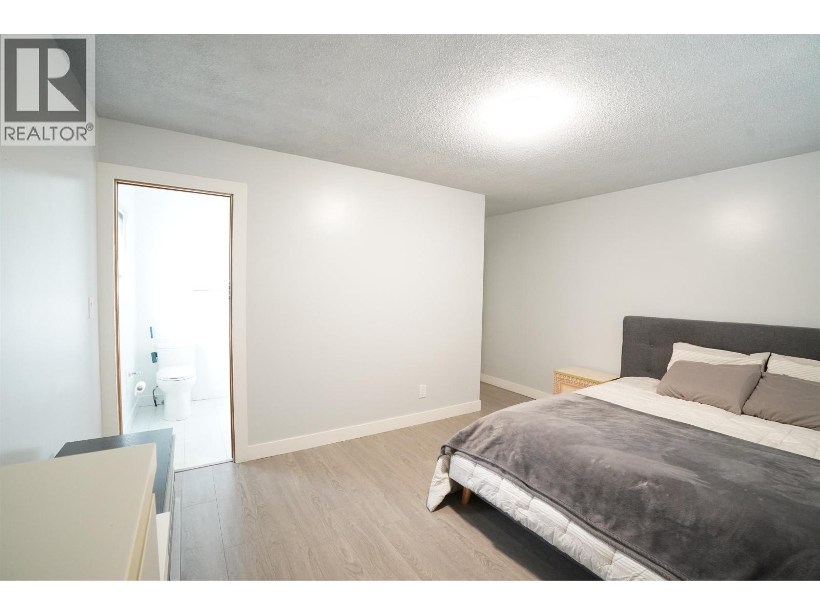 6819 Knight Street, Vancouver, British Columbia  V5P 2W4 - Photo 13 - R3170216