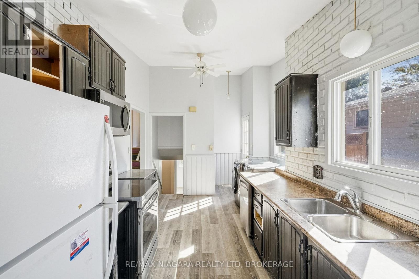 6916 Dolphin Street, Niagara Falls, Ontario  L2E 6Y2 - Photo 12 - X13837726