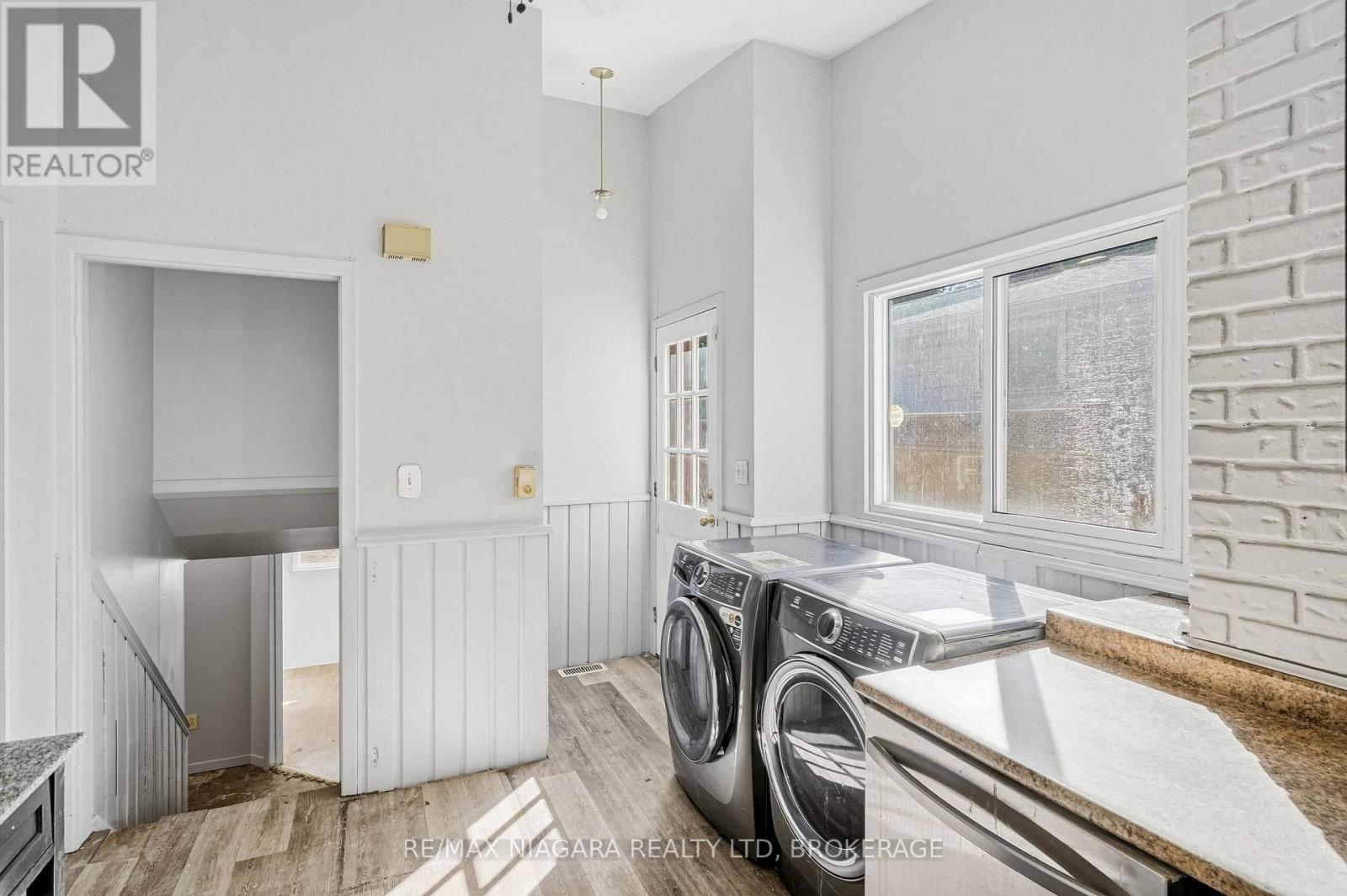 6916 Dolphin Street, Niagara Falls, Ontario  L2E 6Y2 - Photo 13 - X13837726