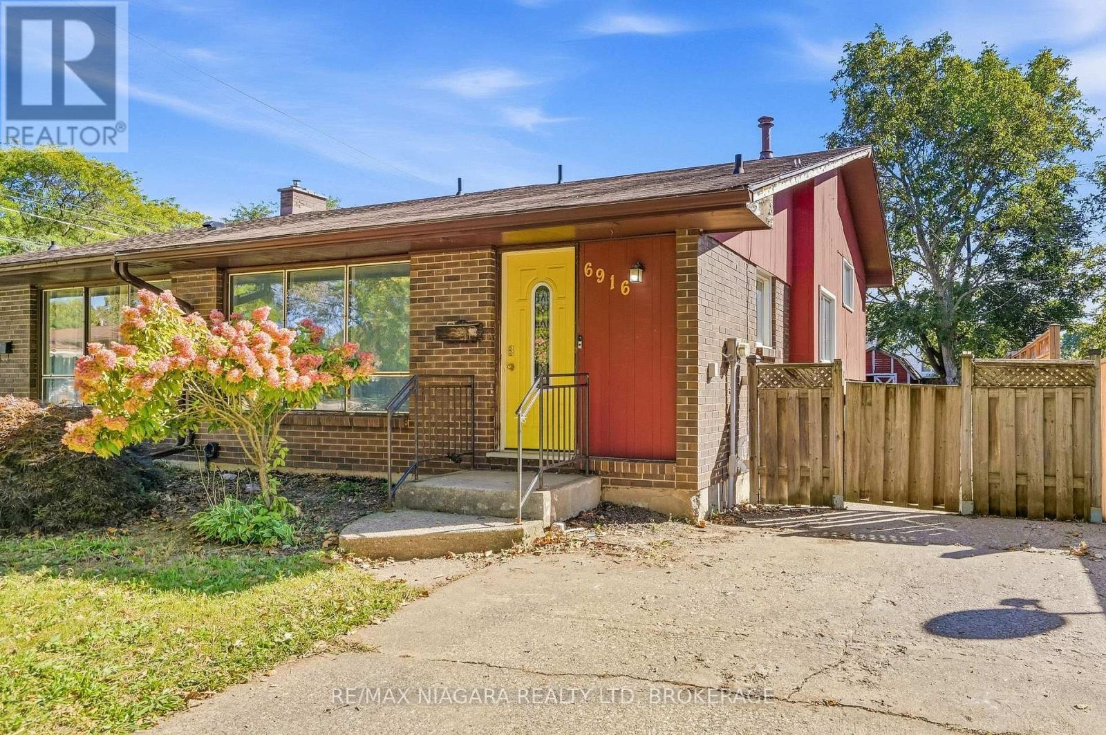 6916 Dolphin Street, Niagara Falls, Ontario  L2E 6Y2 - Photo 2 - X13837726