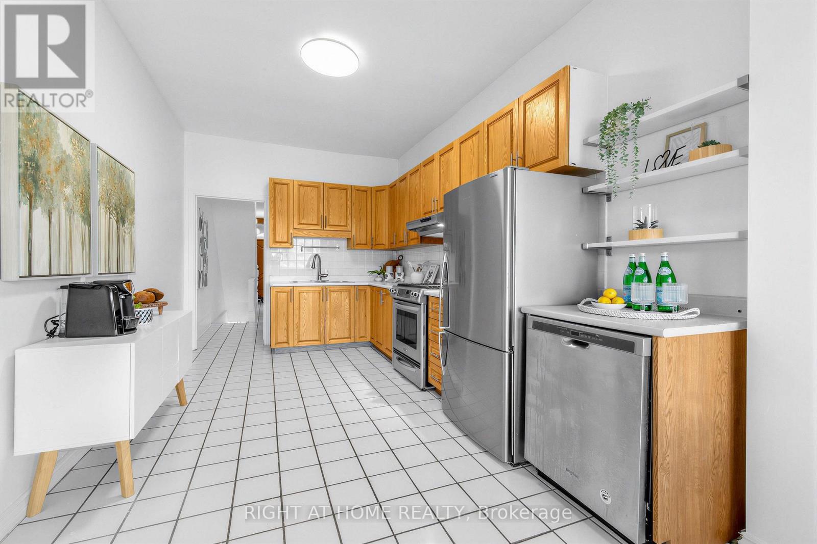117 Concord Avenue, Toronto, Ontario  M6H 2P2 - Photo 10 - C13837702