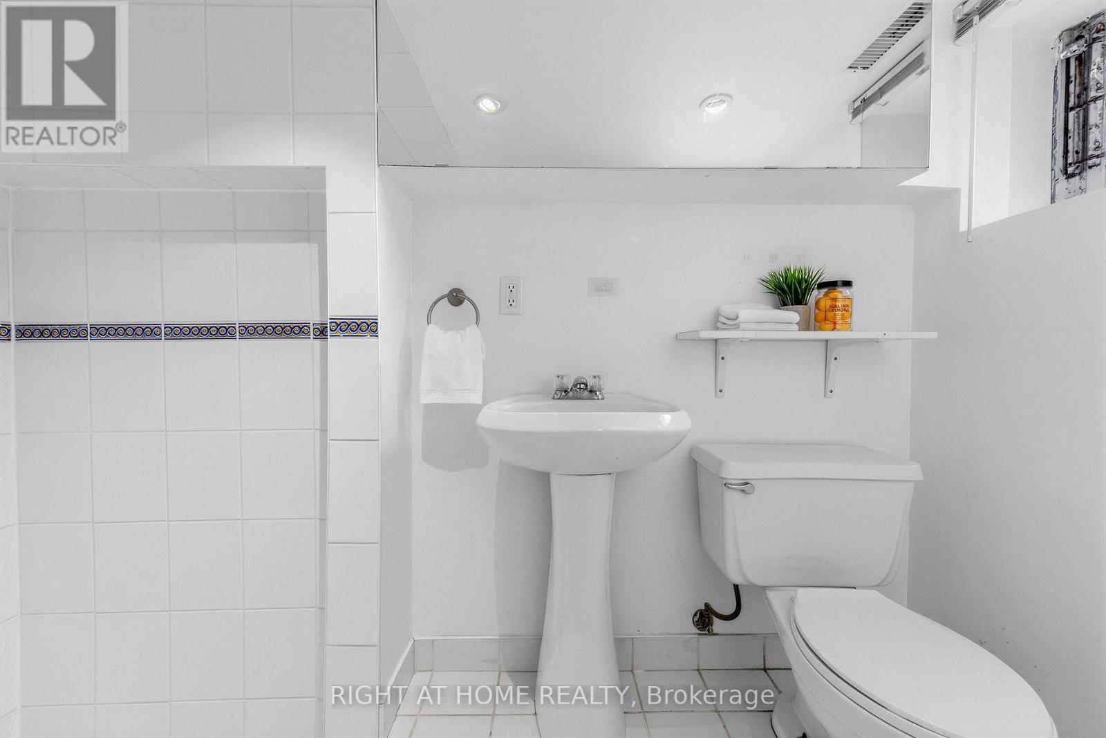 117 Concord Avenue, Toronto, Ontario  M6H 2P2 - Photo 32 - C13837702