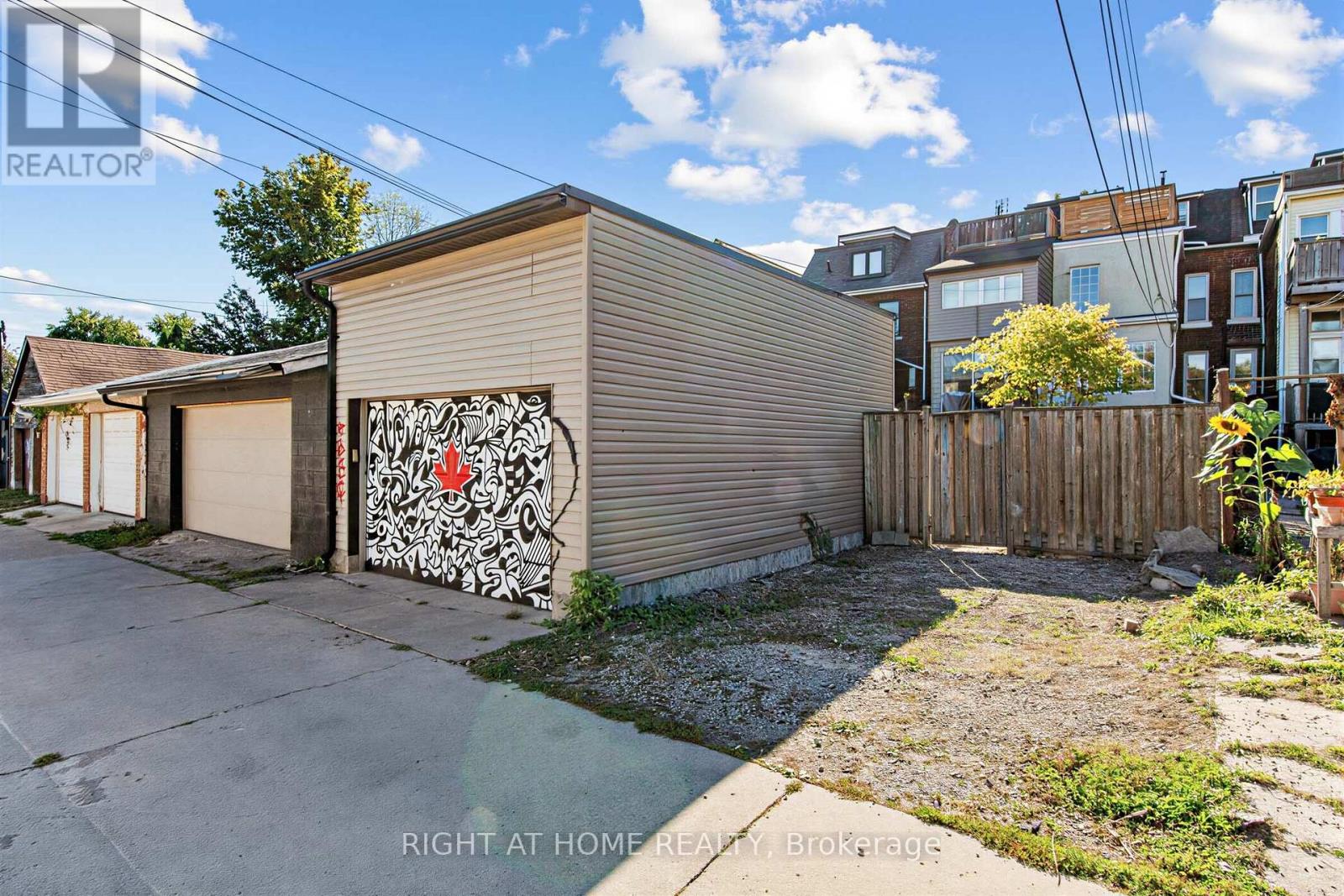 117 Concord Avenue, Toronto, Ontario  M6H 2P2 - Photo 35 - C13837702