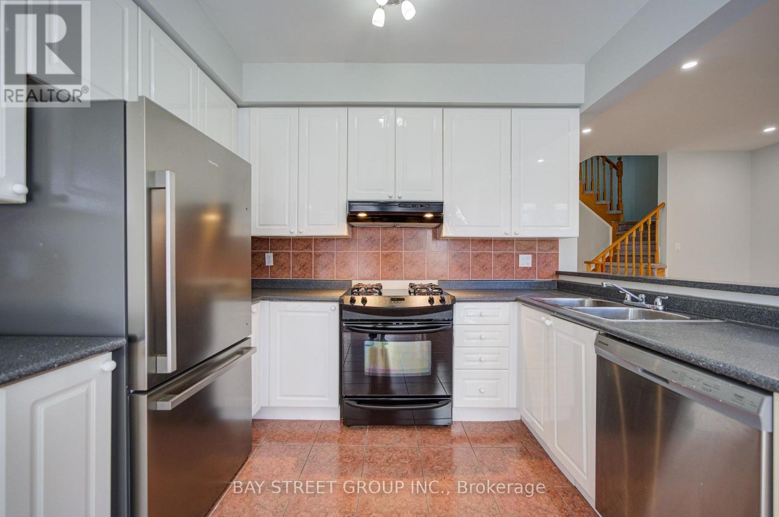 10 Tallships Drive, Whitby, Ontario  L1N 9V4 - Photo 14 - E13837718