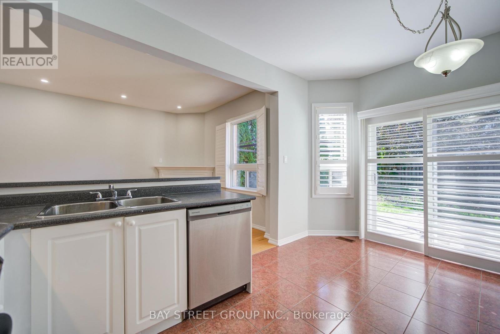 10 Tallships Drive, Whitby, Ontario  L1N 9V4 - Photo 17 - E13837718