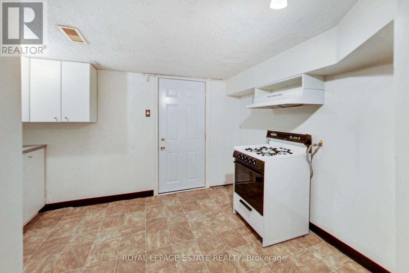 20 Stephenson Avenue, Toronto, Ontario  M4C 1G1 - Photo 21 - E13837722