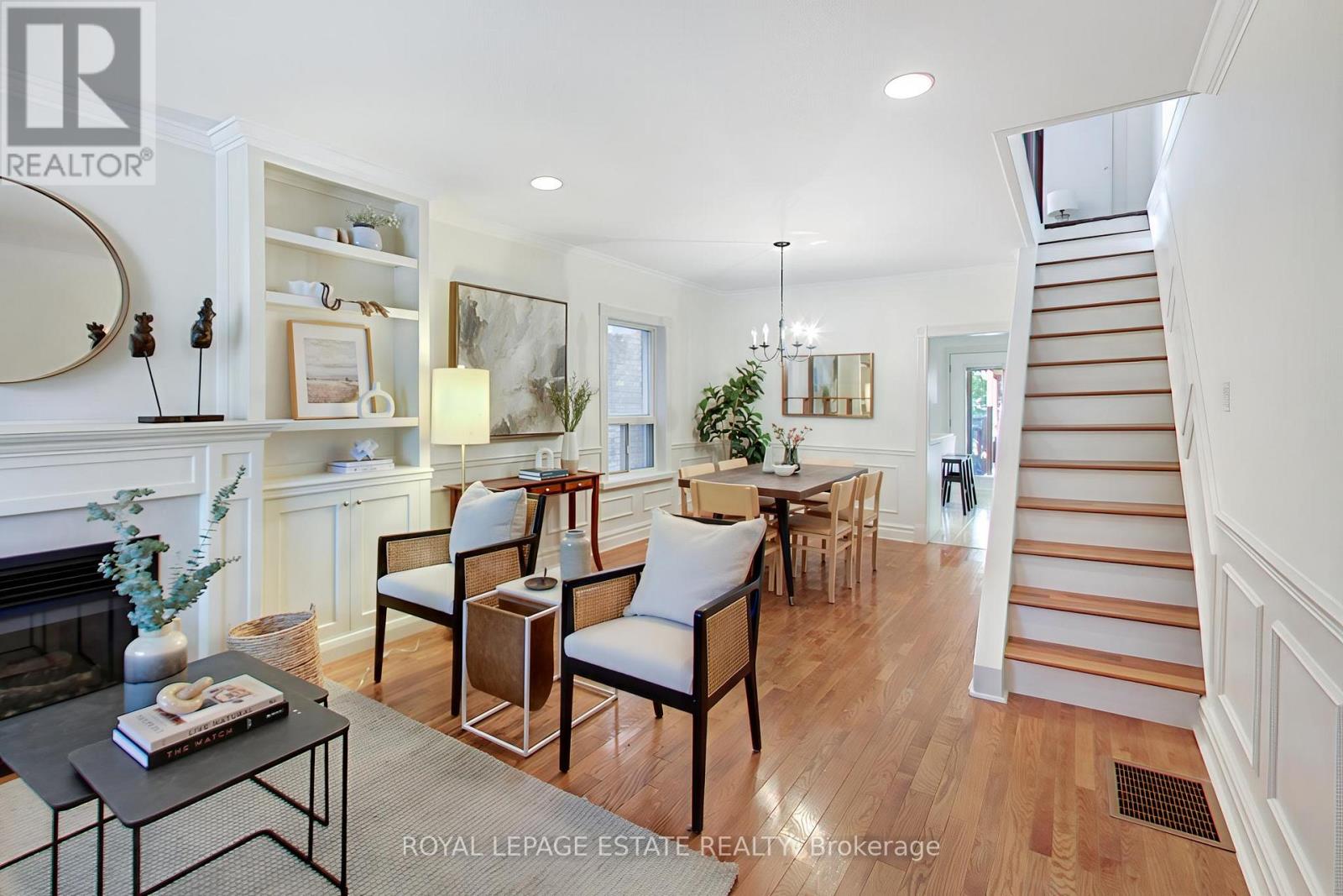 20 Stephenson Avenue, Toronto, Ontario  M4C 1G1 - Photo 3 - E13837722