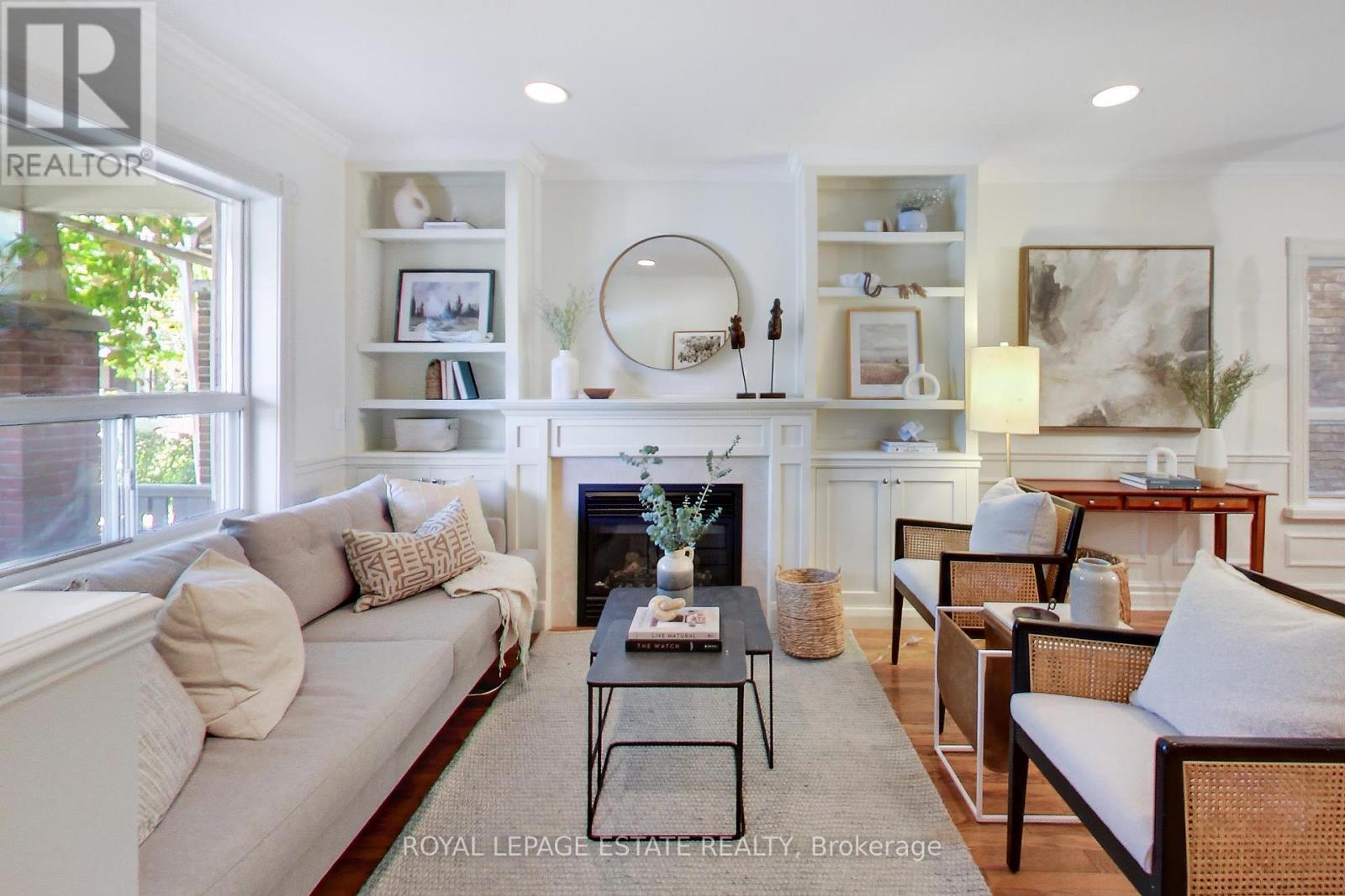 20 Stephenson Avenue, Toronto, Ontario  M4C 1G1 - Photo 4 - E13837722