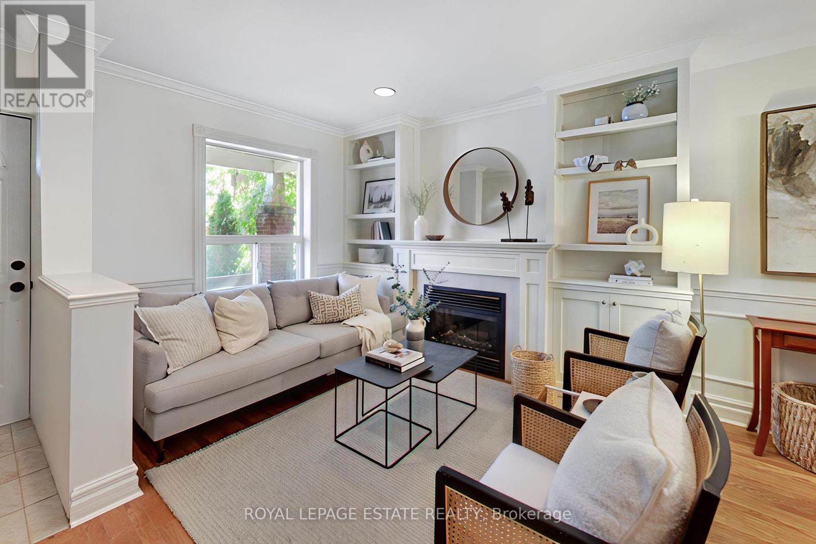 20 Stephenson Avenue, Toronto, Ontario  M4C 1G1 - Photo 6 - E13837722