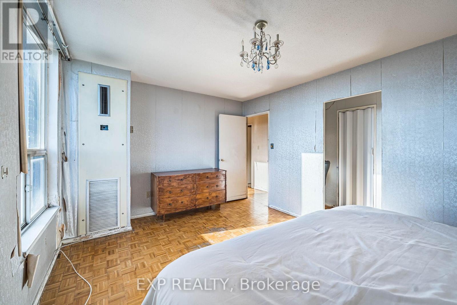 2412 - 85 Emmett Avenue, Toronto, Ontario  M6M 5A2 - Photo 21 - W13824618