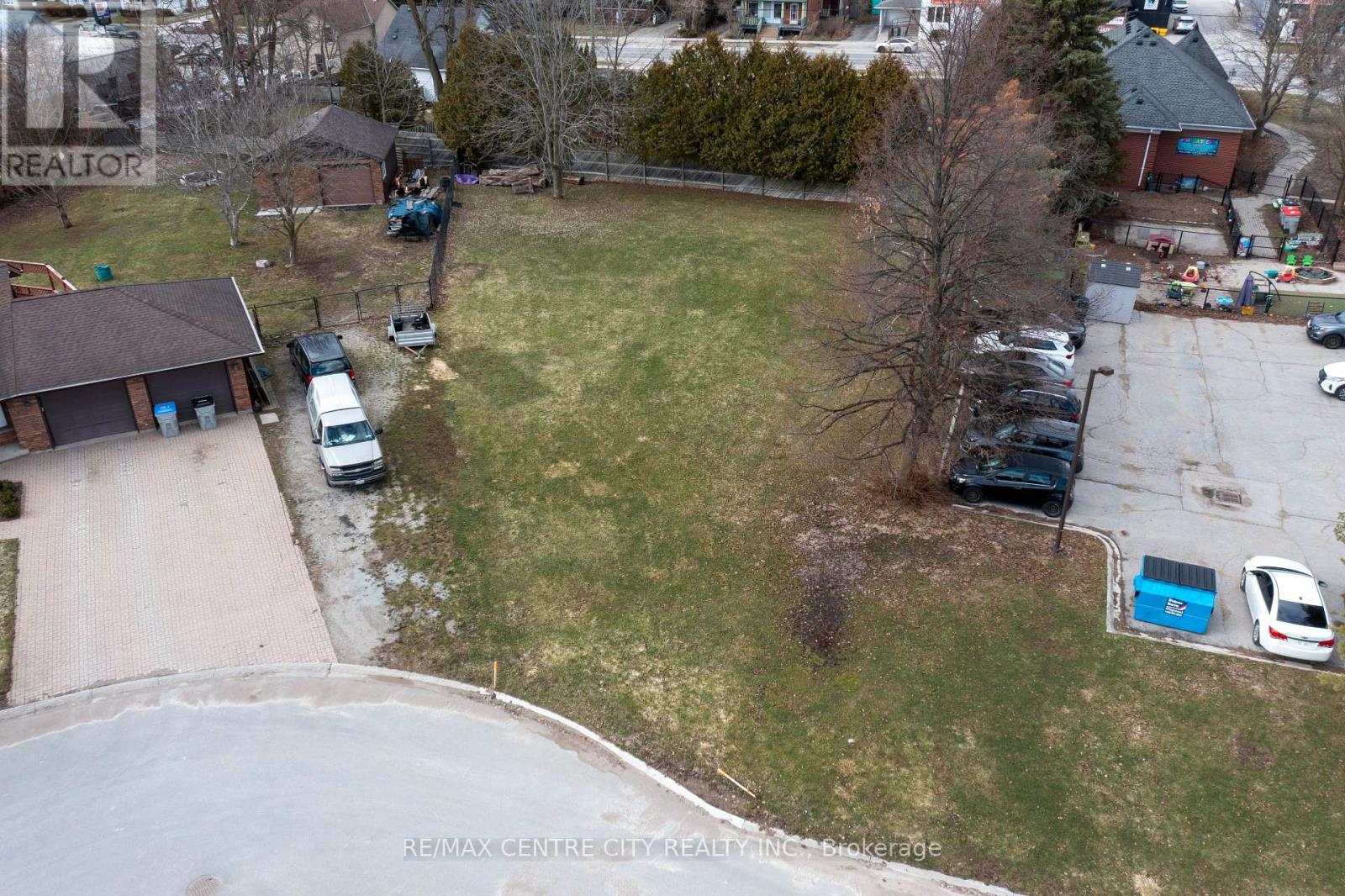 2 Kennedy Court, Middlesex Centre, Ontario  N0M 2A0 - Photo 11 - X13837740