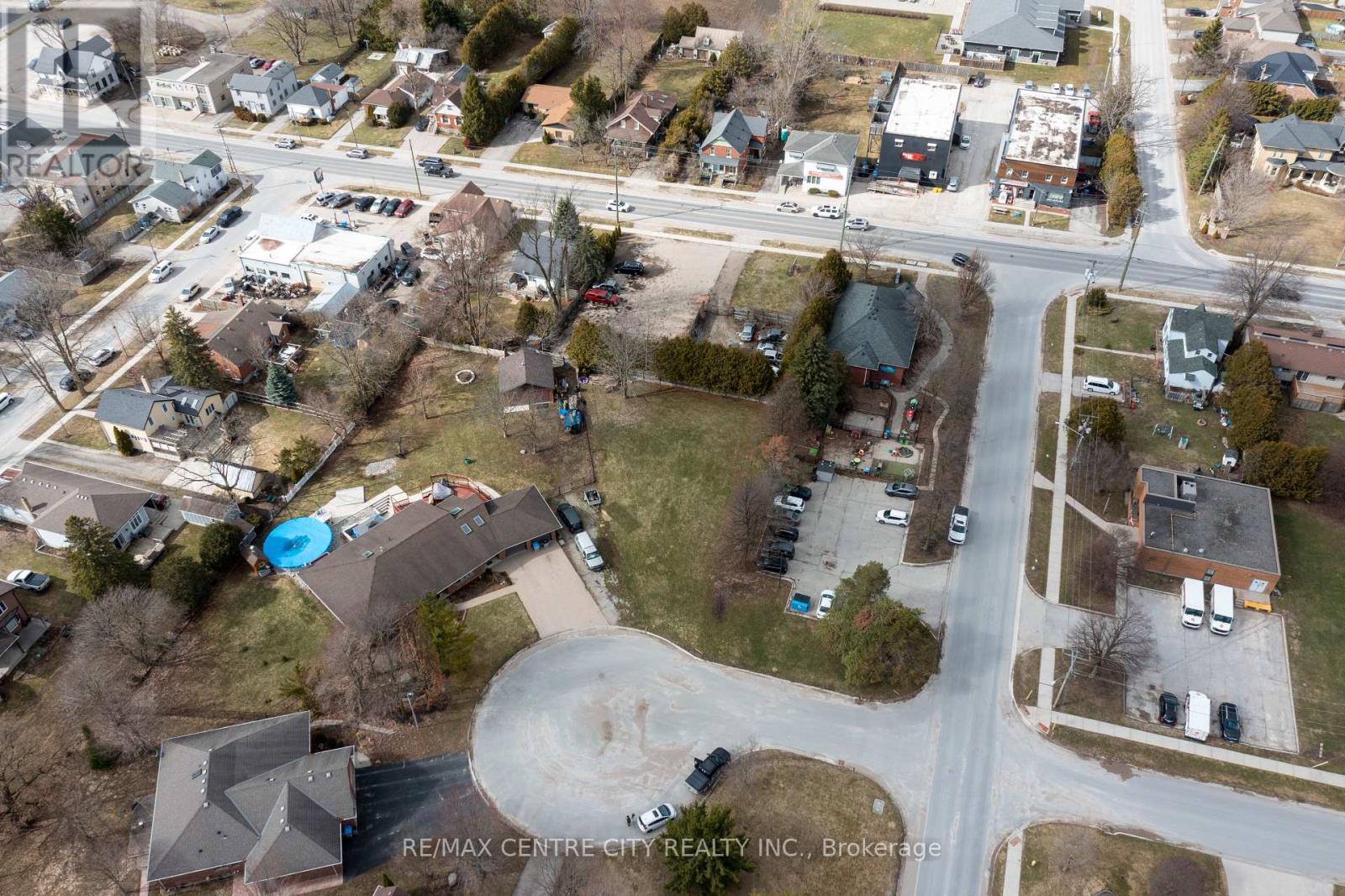 2 Kennedy Court, Middlesex Centre, Ontario  N0M 2A0 - Photo 14 - X13837740