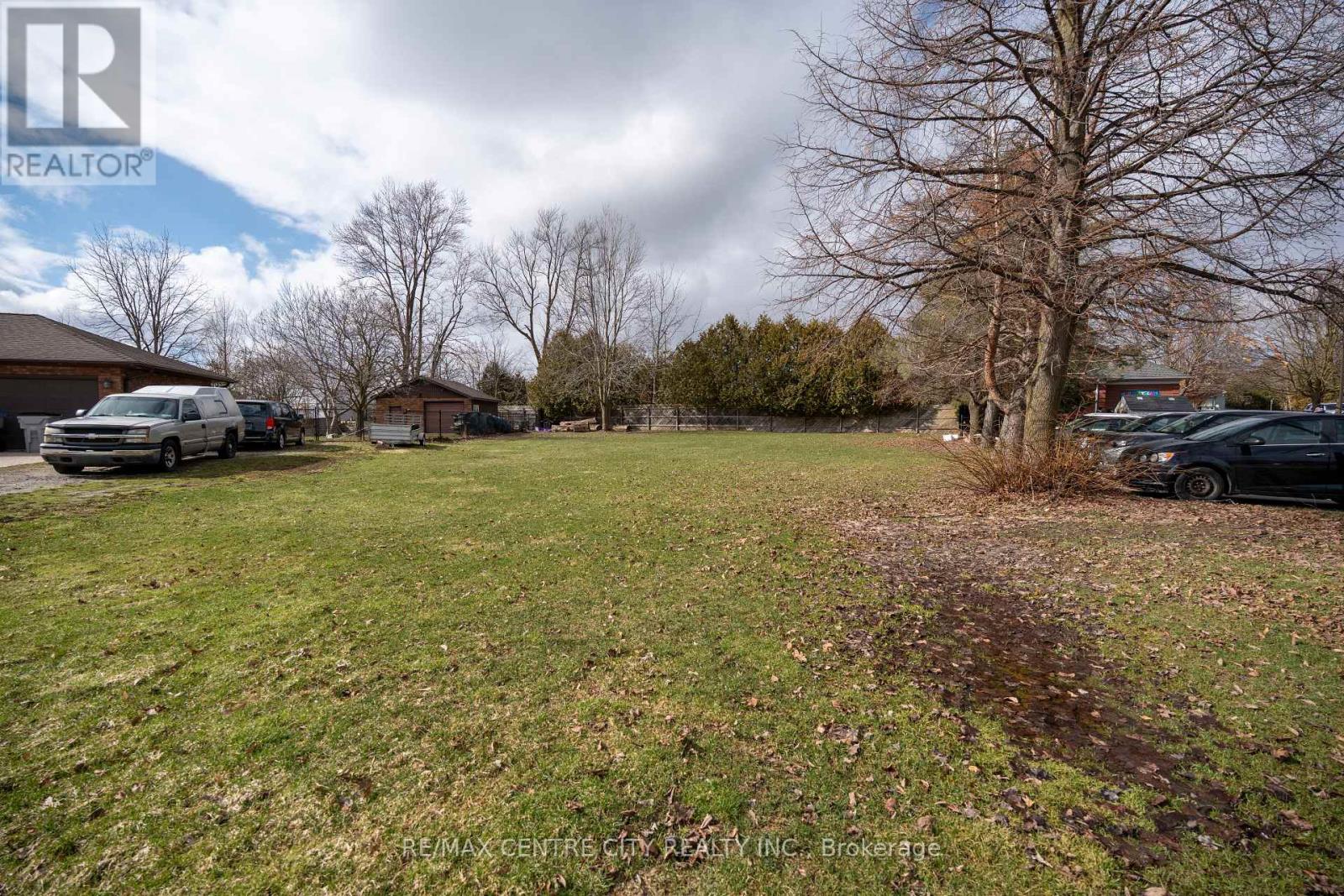 2 Kennedy Court, Middlesex Centre, Ontario  N0M 2A0 - Photo 2 - X13837740