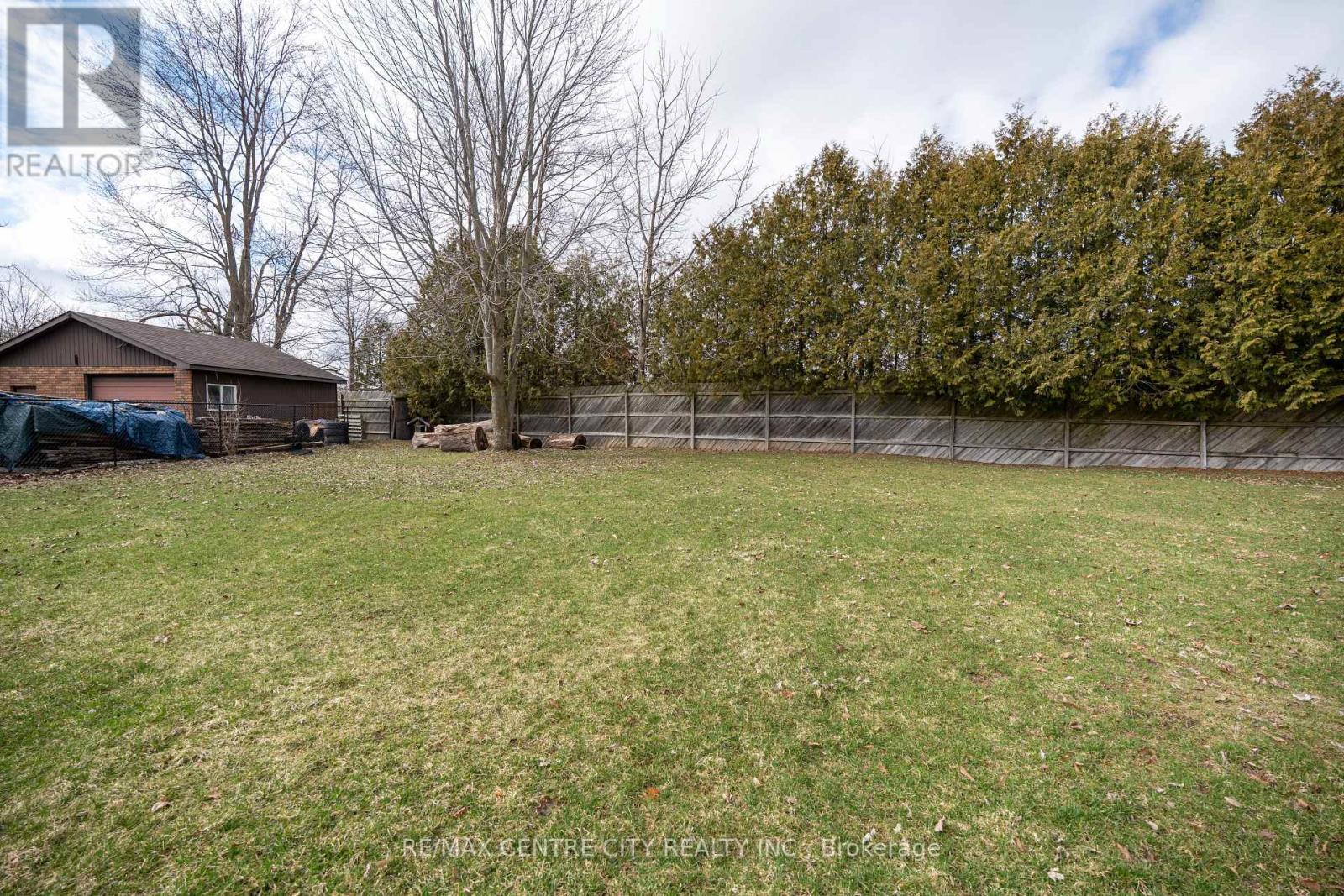 2 Kennedy Court, Middlesex Centre, Ontario  N0M 2A0 - Photo 5 - X13837740