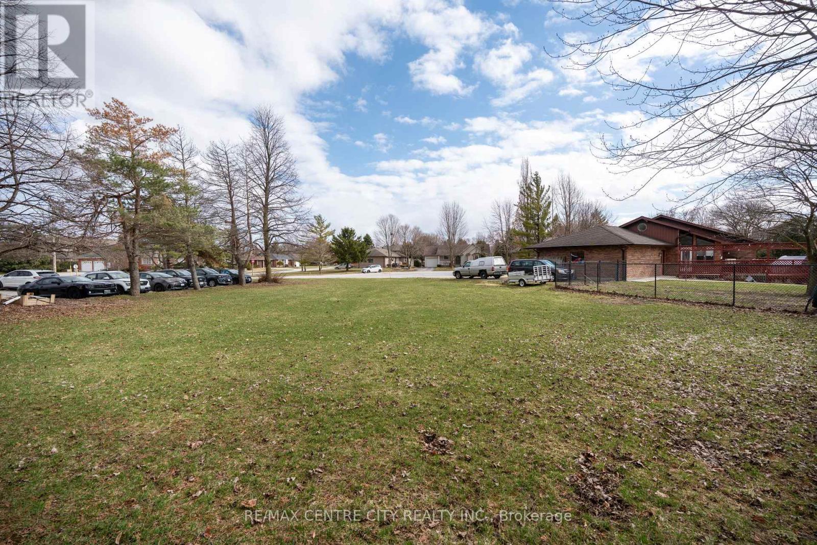 2 Kennedy Court, Middlesex Centre, Ontario  N0M 2A0 - Photo 7 - X13837740