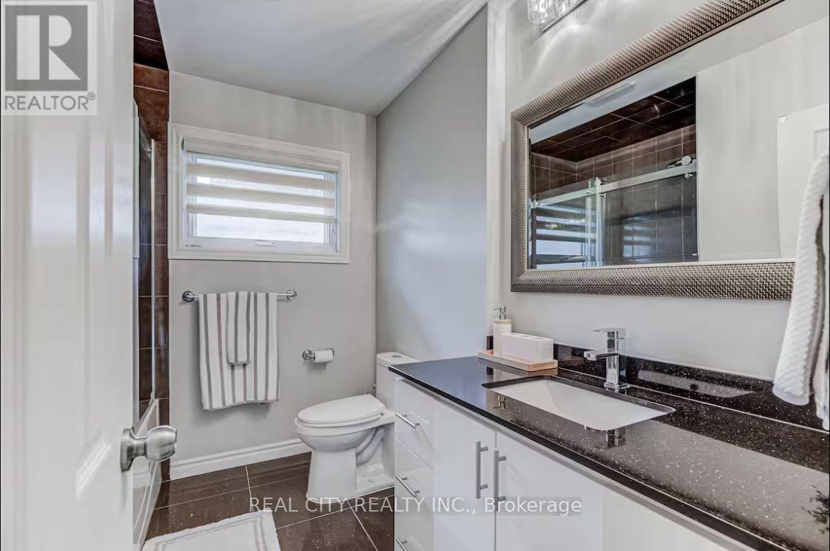 Main - 96 Wyndcliff Crescent, Toronto, Ontario  M4A 2K2 - Photo 18 - C13837730