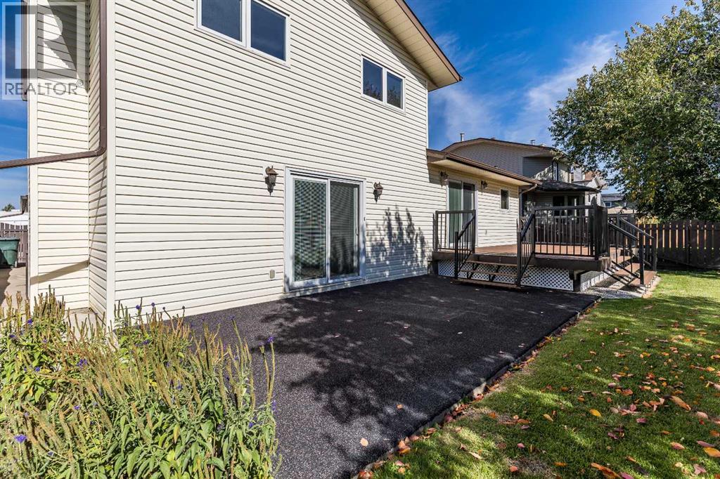 93 Shaw Crescent SE