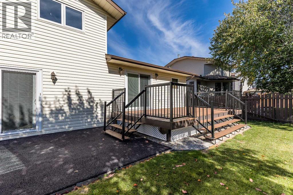 93 Shaw Crescent SE
