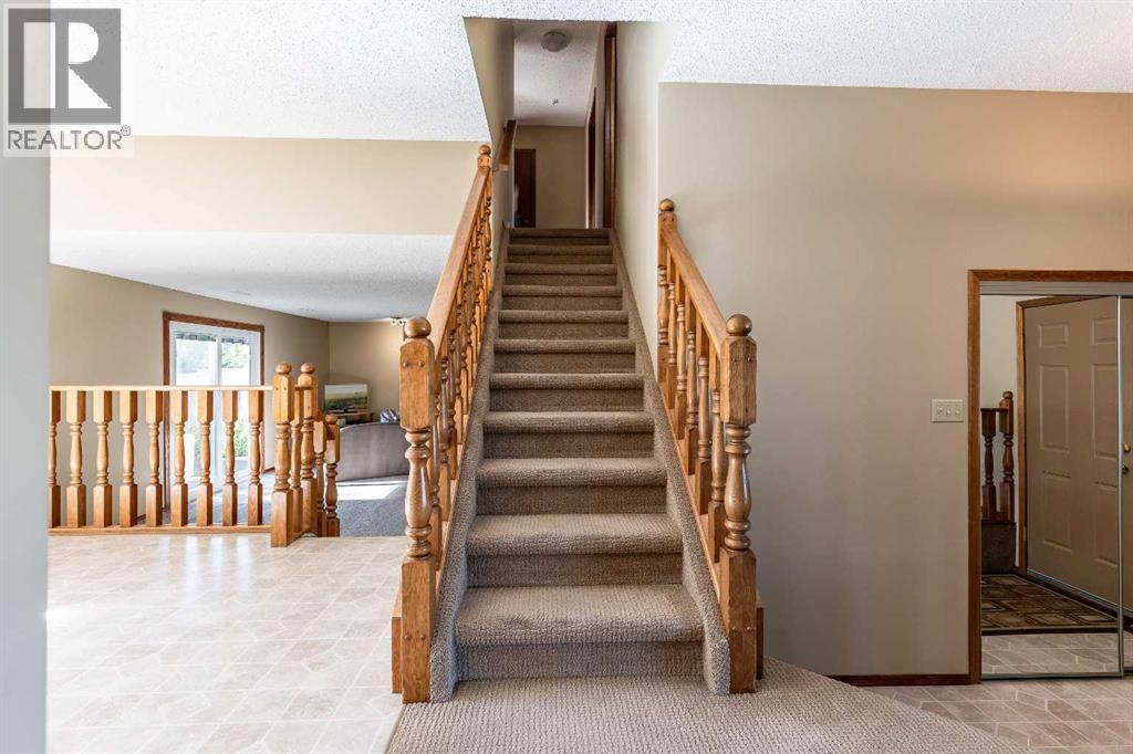 93 Shaw Crescent SE