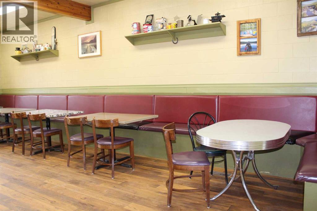 114 4th Avenue SW