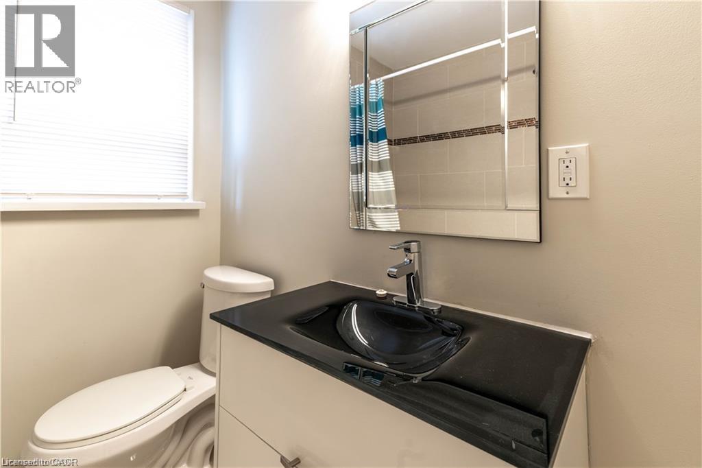 499 East 16th Street, Hamilton, Ontario  L9A 4K9 - Photo 20 - 40867137